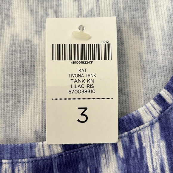 NWT Chico’s Tivona Tank - Picture 5 of 5